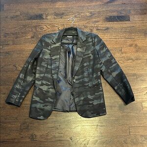 Insight New York Women’s Black and Grey Camouflage Blazer Size 12
